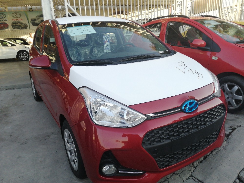هیوندای i10